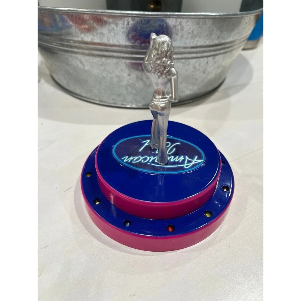 Light‎ up American idol cake topper
